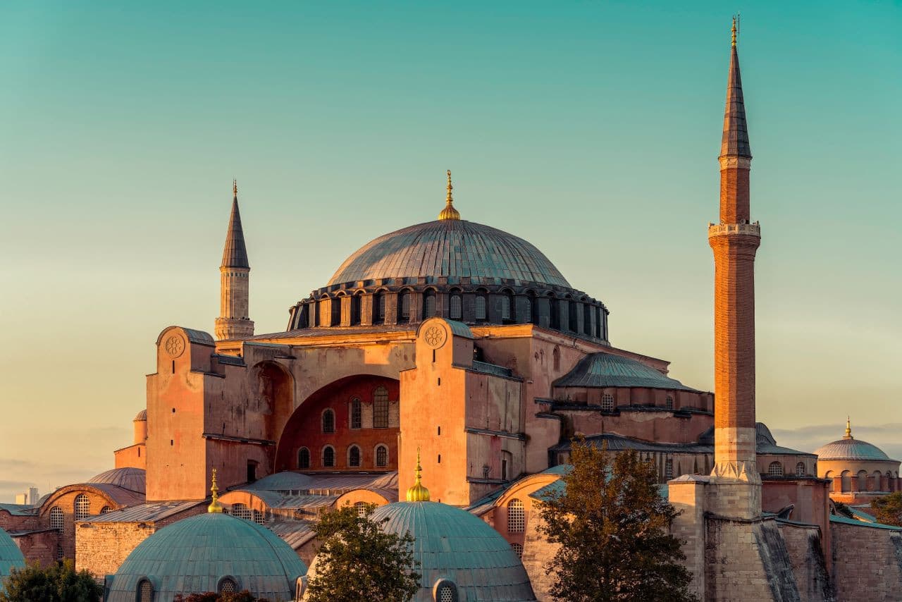 COMBO: Hagia Sophia Grand Mosque + Topkapi Palace Tickets - image 4